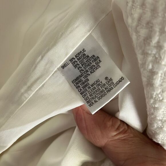 TAHARI White Tweed Blazer w/Polka Dot Trim - Picture 6 of 9